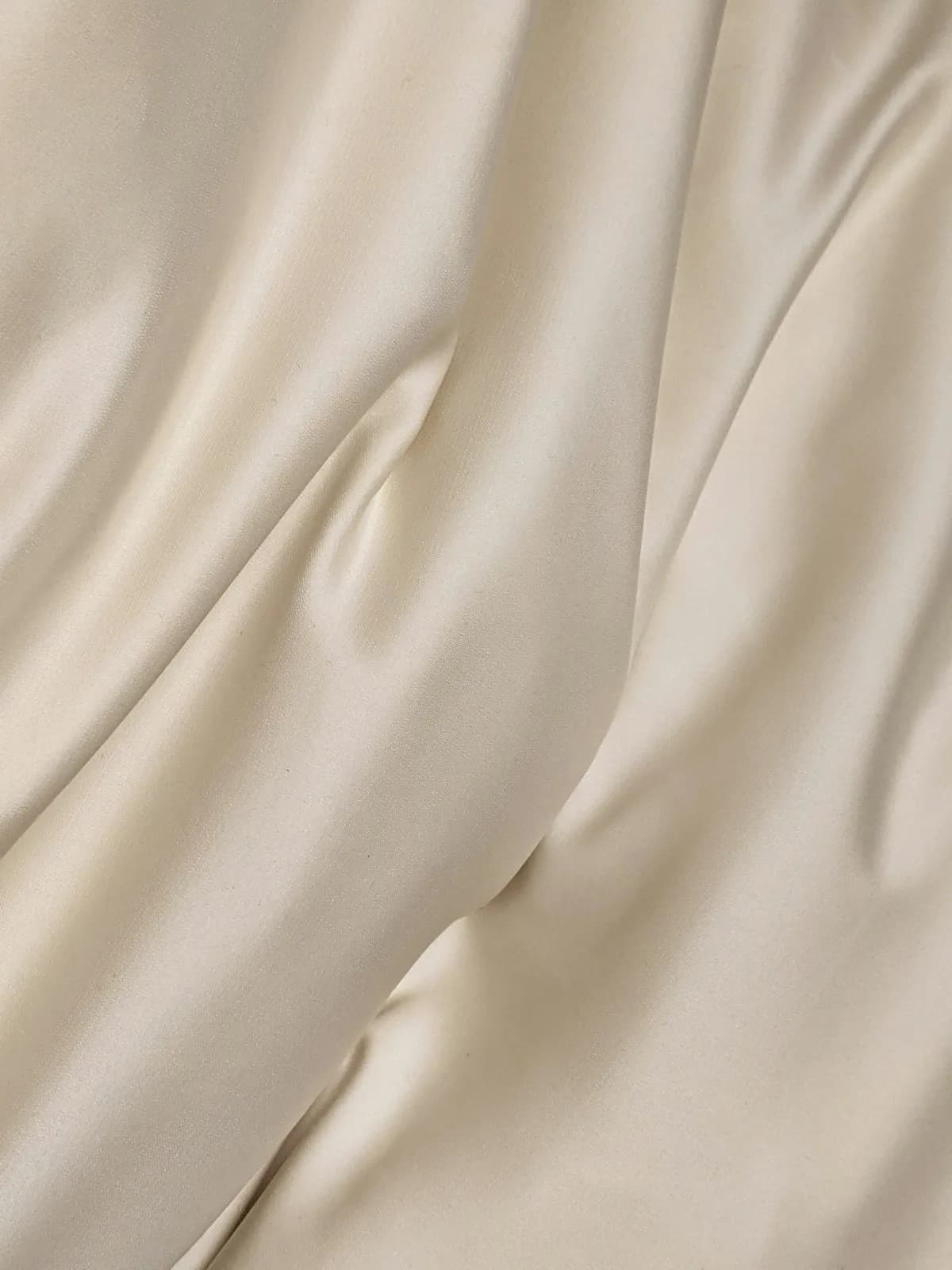 Iris Sculpted Body — Cream satin